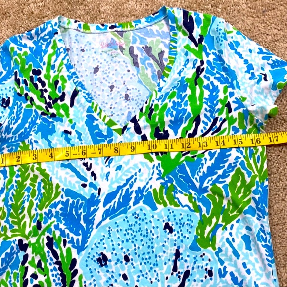 Lilly Pulitzer Women Size S Cotton Multicolor T
-Shirt V-Neck - Picture 2 of 4